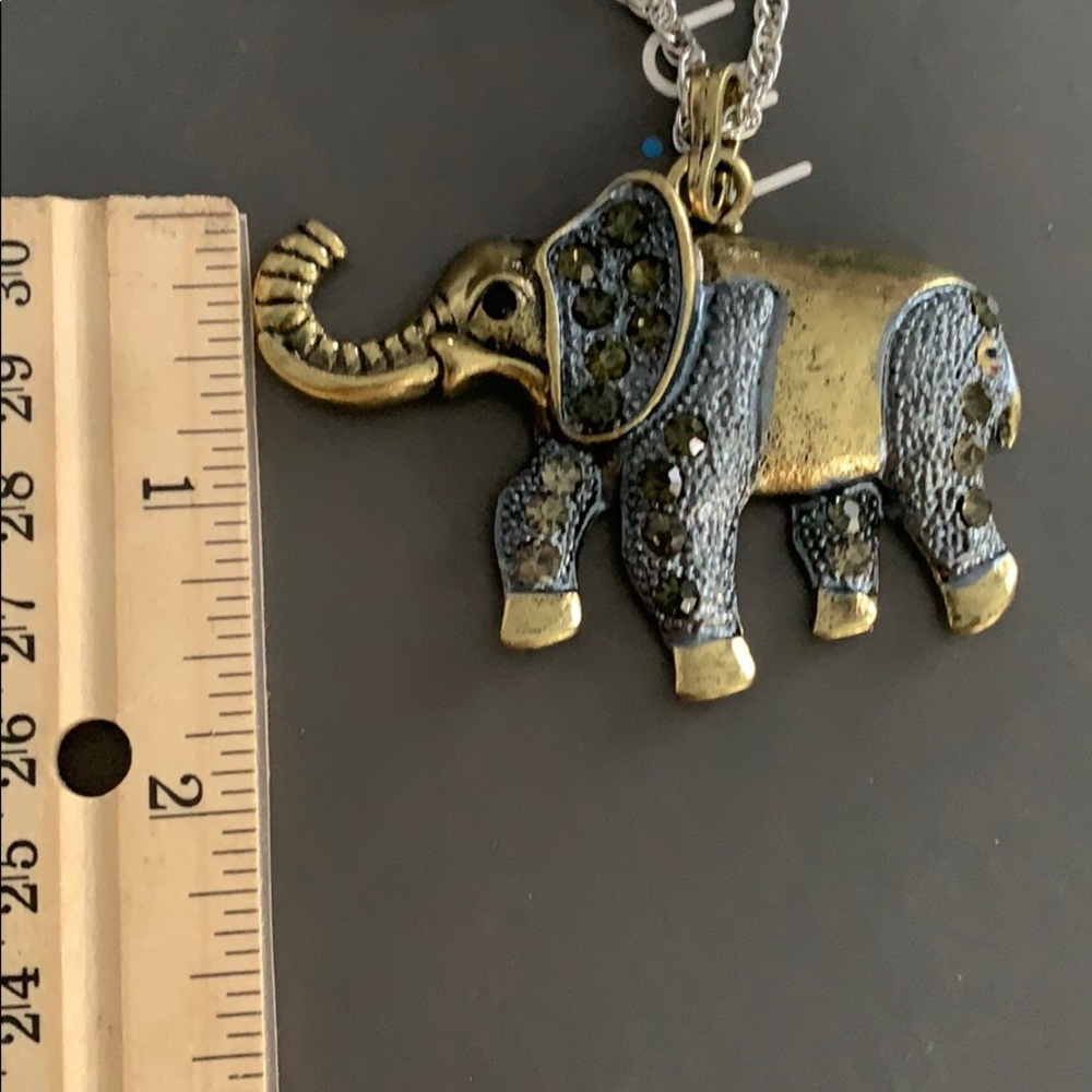 (L1) Lucky Elephant Necklace - Picture 3 of 3